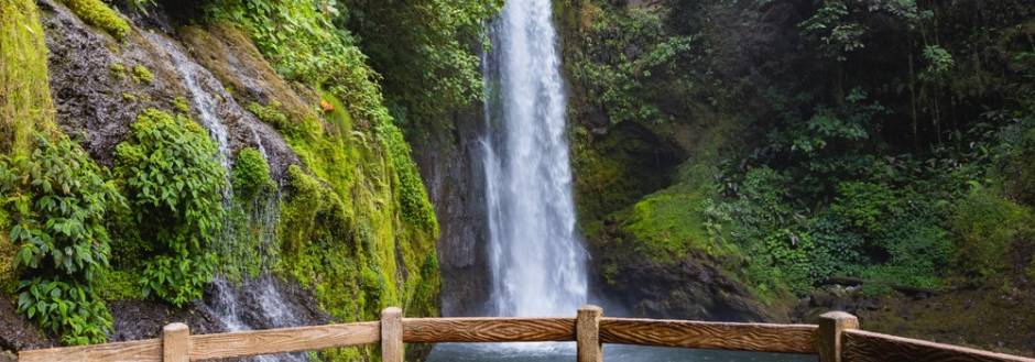 5 Best Waterfalls to Visit in & around Jaco, Costa Rica